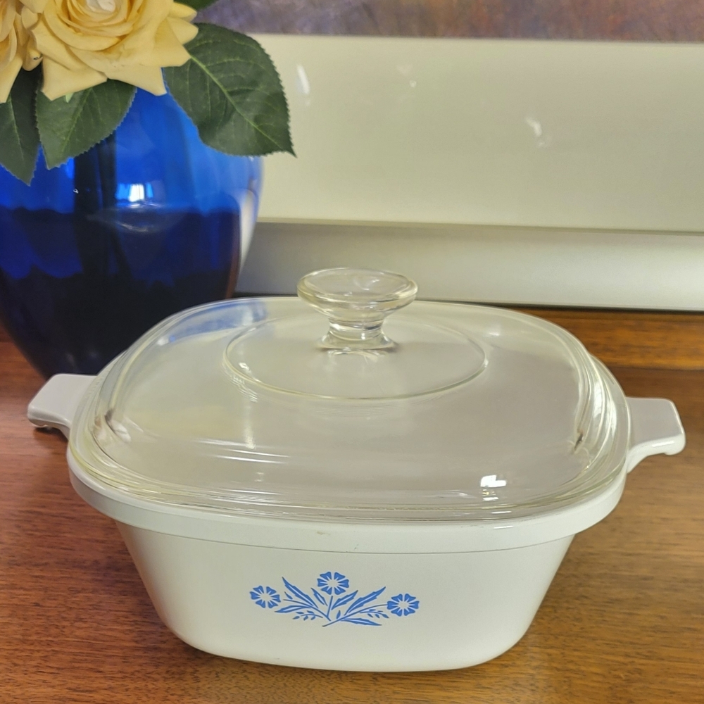 Corning Ware Blue Cornflower Lidded Casserole Dish.